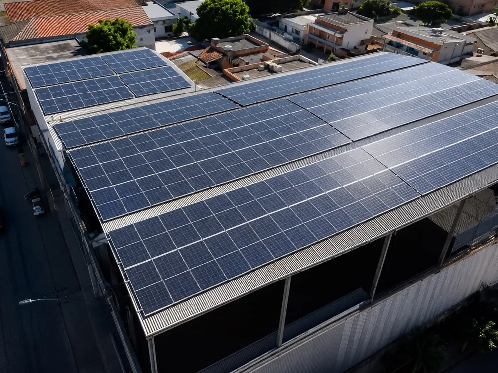 Usina fotovoltaica instalada em Ribeirão das Neves, Minas Gerais